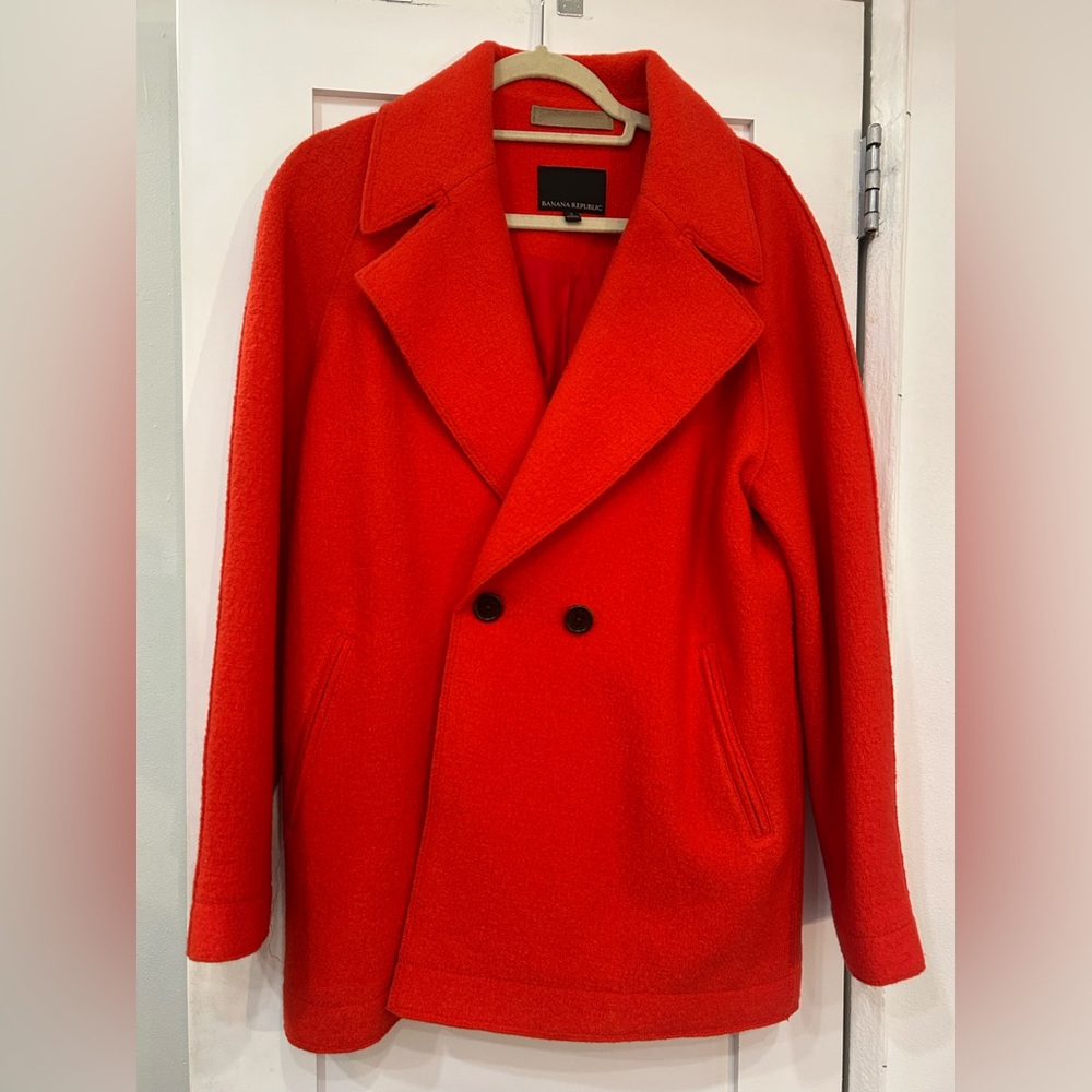 100% Wool shell Banana Republic coat (with lining)